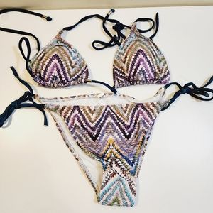 Multicolor zigzag Bikini set size L NWT